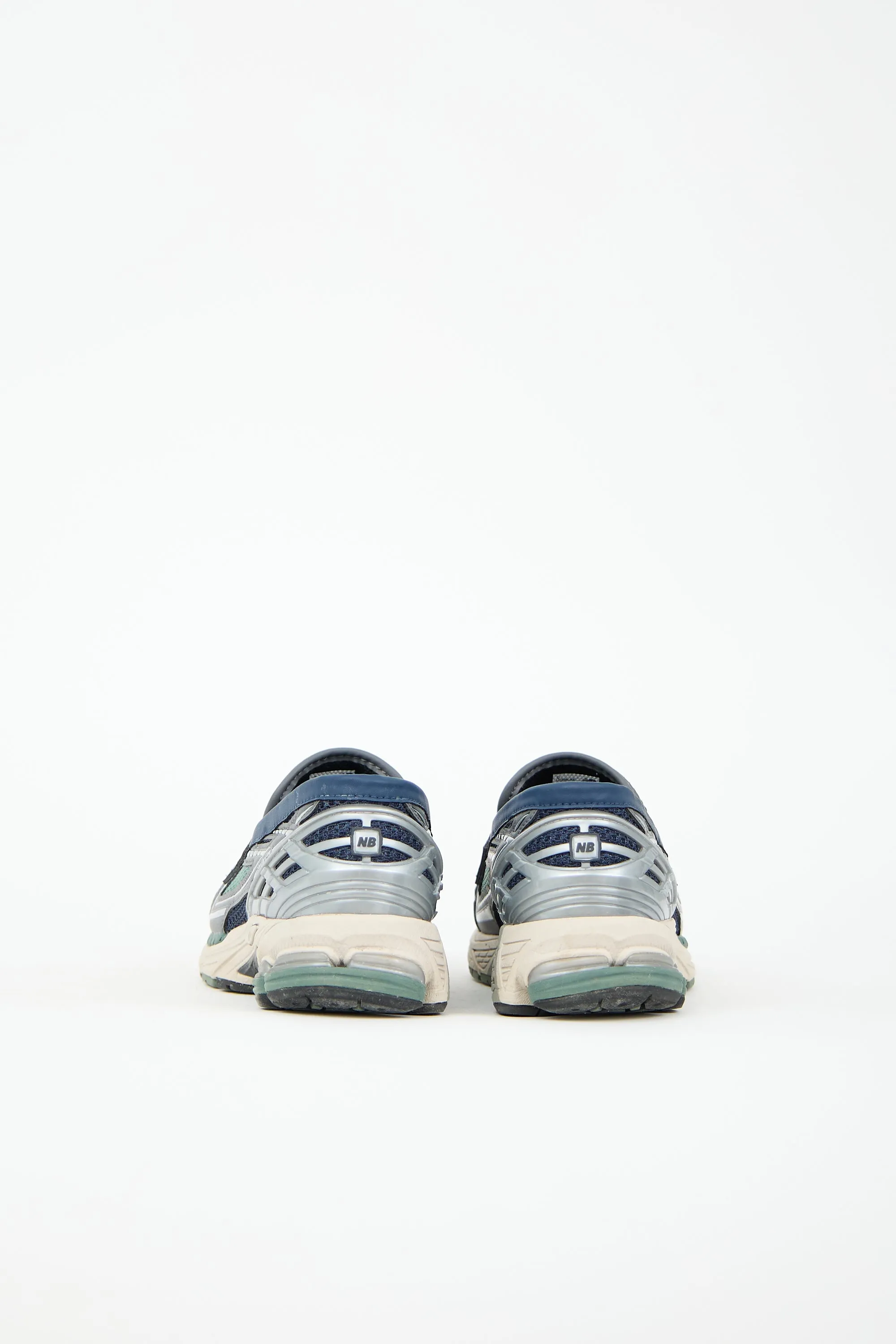 1906L Loafer Sneaker