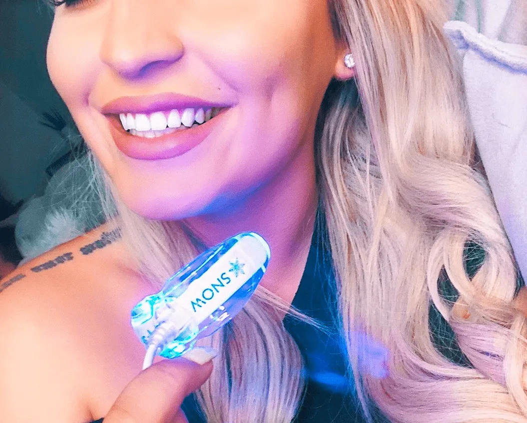 SNOW Teeth Whitening   6-Month Toothpaste Bundle